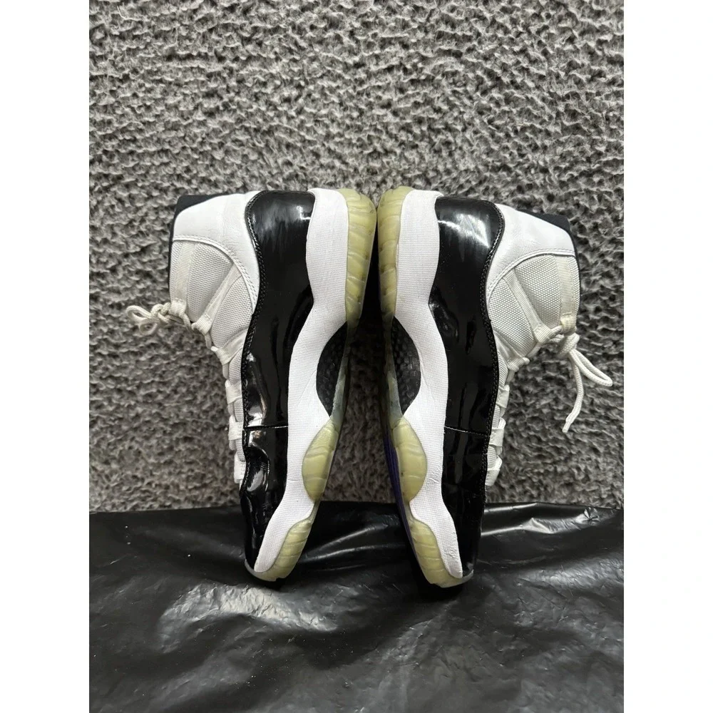 Size 9‎ - Jordan 11 Retro High Concord